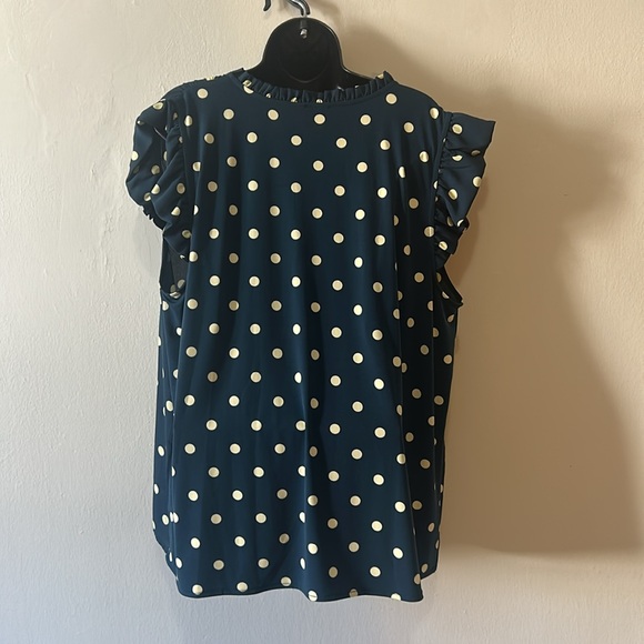 White and Blue Ruffled Sleeveless Blouse  Ann Taylor XL NWOT - Picture 4 of 7